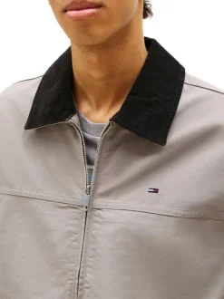 Blouson en coton biologique taupe uni avec une coupe droite et un col à revers