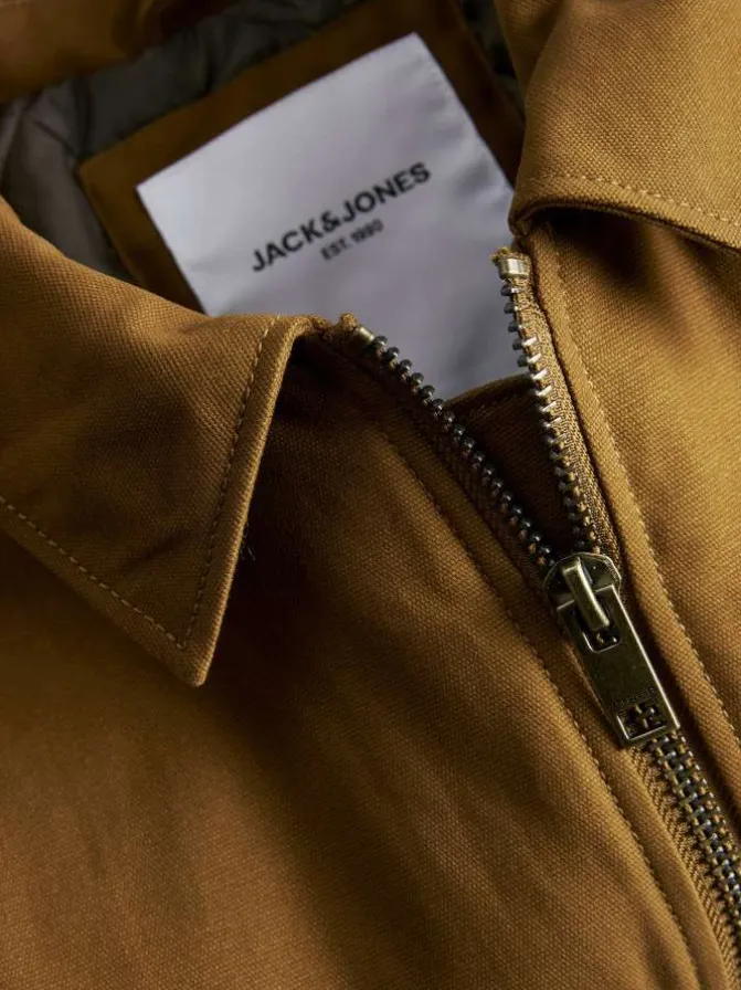 Blouson en coton camel uni avec une coupe droite et un col à revers
