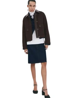 Blouson en coton chocolat uni pourvu d'un col chemise et d'une coupe droite