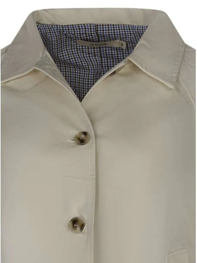 Blouson en coton écru uni avec un col chemise et une coupe droite