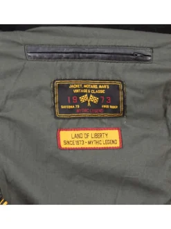 Blouson en cuir noir uni avec une coupe droite et un col rond