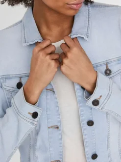 Blouson Jean stone uni avec un col sans capuche et des manches longues