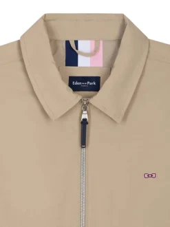 Blouson sable uni avec une coupe droite et un col à revers