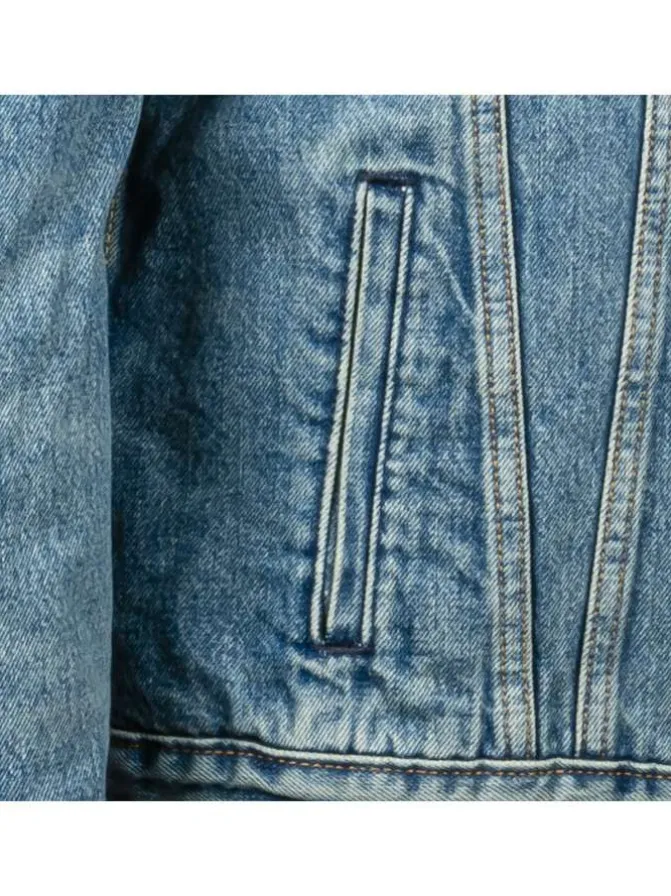 Blouson sherpa fourré en coton bleu jean avec une coupe droite