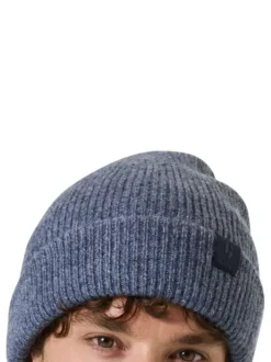 Bonnet bleu uni en maille côtelée avec un large revers