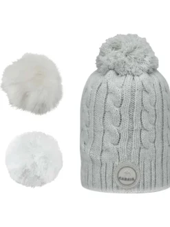 Bonnet gris clair uni à revers et mailles torsadées avec patch de la marque
