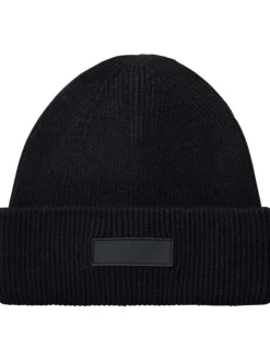 Bonnet noir uni en maille côtelée avec patch cousu sur le revers