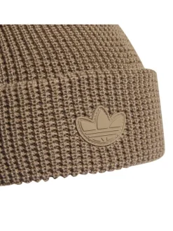 Bonnet à revers taupe en maille avec logo cousu à l'avant
