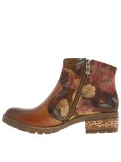 Boots en cuir camel à talon décroché bas avec des fermetures zippées