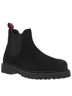 Boots en cuir de vachette noir avec une languette d'aisance