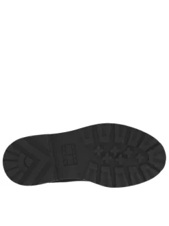 Boots en cuir de vachette noir avec une languette d'aisance