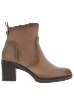 Boots en cuir taupe à talon décroché moyen et une fermeture zippée