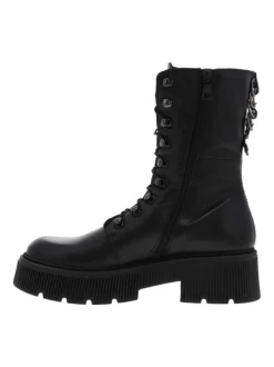 Boots style rangers en cuir noir à semelle chuncky à talon décroché moyen et lacets et zip latéral