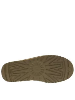 Bottines en cuir camel à talon plat et une doublure en fausse fourrure
