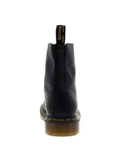 Bottines en cuir noires à talon décroché bas avec des lacets ronds