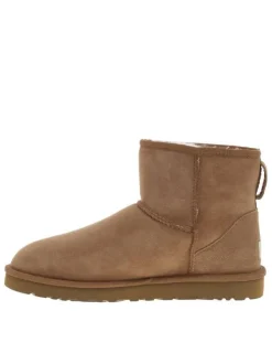 Bottines en cuir suède beige, fourrées en laine, à semelle plate Treadlite et slip-on