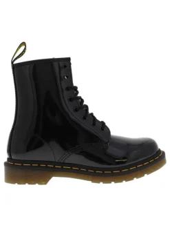 Bottines noire en cuir enduit à talon décroché bas avec des lacets ronds