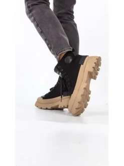 Bottines noires à semelle plateforme compensée à talon décroché moyen et à lacets plats