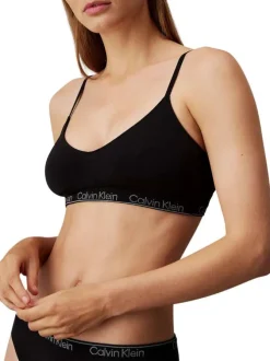 Brassière noire unie avec des coques au niveau de la poitrine et un col v