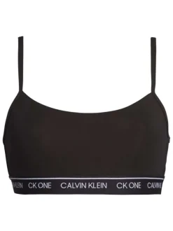 Brassière noire unie avec petite étiquette d'authentification rouge à l'arrière