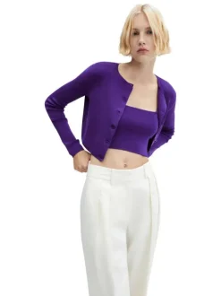 Cardigan boutonné violet avec une coupe cropped et un col rond