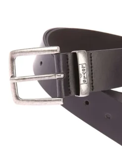 Ceinture en cuir marron uni avec une boucle en métal argenté