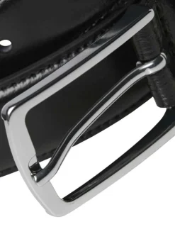 Ceinture en cuir noire unie avec boucle à ardillon chromée