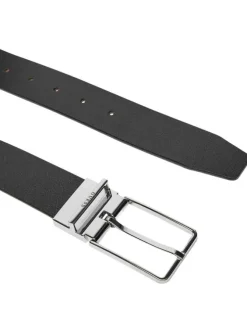 Ceinture en cuir noire unie avec boucle métallique argentée gravée