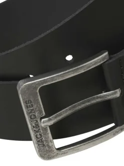 Ceinture en cuir de buffle noire unie avec une boucle à ardillon