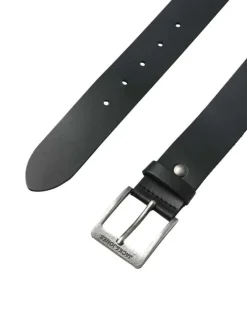 Ceinture en cuir de buffle noire unie avec une boucle à ardillon