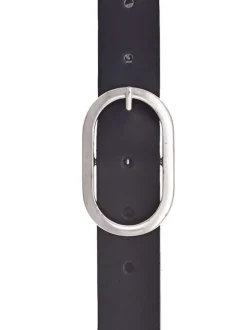 Ceinture en cuir noir avec une boucle métallique argentée ovale