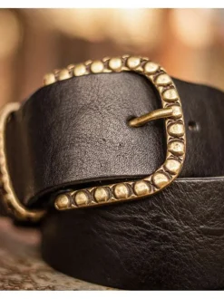 Ceinture en cuir noir à boucle à ardillon fantaisie dorée