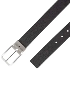 Ceinture en cuir noire avec une boucle rectangulaire et un imprimé all-over logo