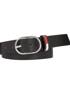 Ceinture en cuir noire unie avec boucle ovale argenté et gravure
