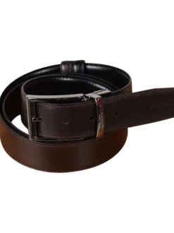 Ceinture en cuir noire unie gravé sur l'extrémité
