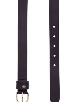 Ceinture marine en cuir grainé avec monogramme métallique doré sur le passant