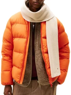 Écharpe beige en coton et maille tricotée avec le logo de la marque