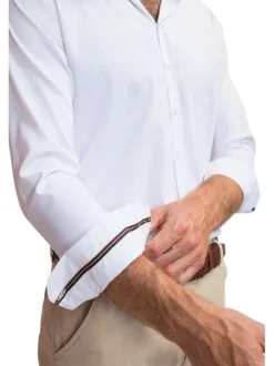 Chemise blanche unie coupe ajustée col boutonné et à manches longues