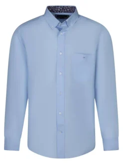 Chemise bleu ciel unie en coton à coupe droite avec une poche et un col boutonné