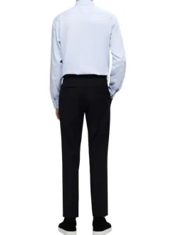 Chemise bleue ciel unie à coupe slim fit avec des manches longues boutonnées