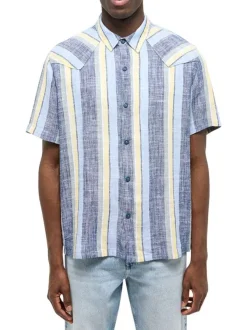 Chemise bleue à rayures pourvue de manches courtes et d'une coupe droite