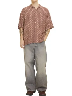 Chemise brique imprimé avec une coupe droite à col français
