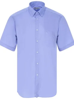 Chemise ciel unie coupe droite col anglais