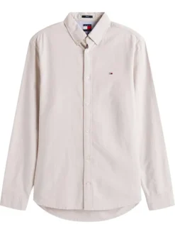 Chemise en coton beige unie avec des boutons et une coupe droite