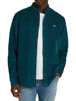 Chemise en coton biologique sapin unie avec une coupe droite et col américain
