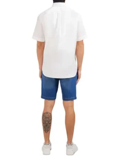 Chemise en coton blanche avec coupe regular fit col américain et manches courtes