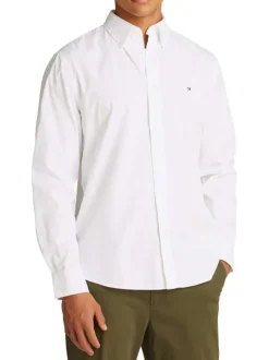 Chemise en coton blanche unie avec une coupe droite et un col américain