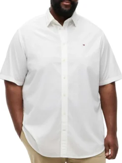 Chemise en coton blanche unie pourvue d'un col américain et d'une coupe droite