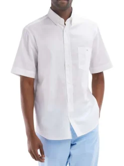 Chemise en coton blanc unie avec une coupe et un droite col boutonné