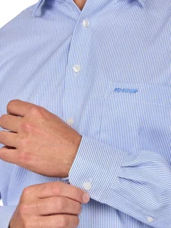 Chemise en coton bleue ciel rayée à coupe regular fit avec une poche